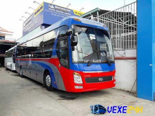 Xe Hồng Nga