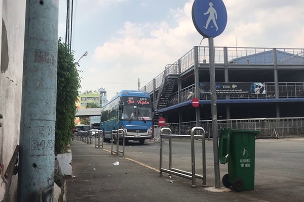 xe ba ngân